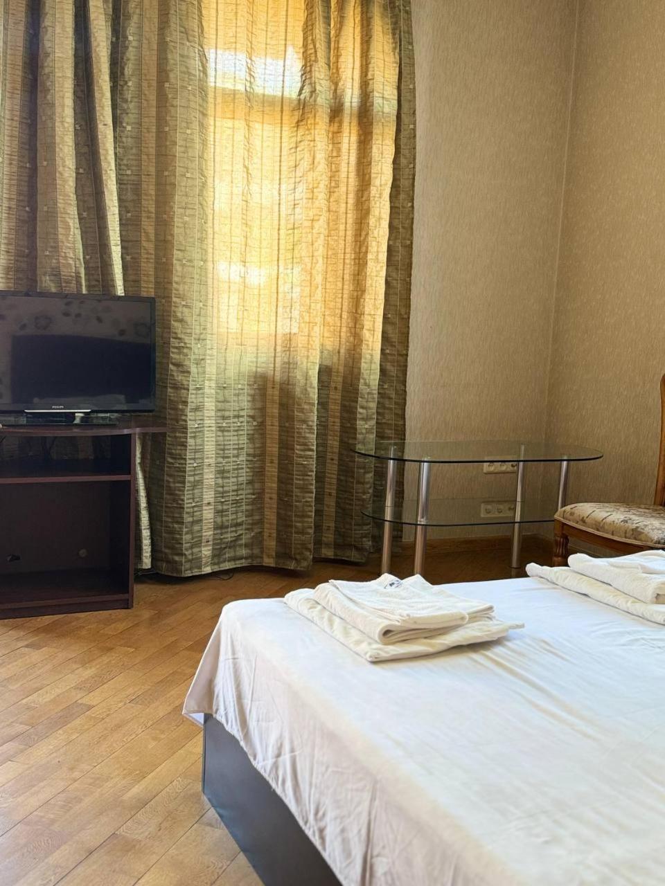 Centre Hotel-Hostel Ереван Экстерьер фото