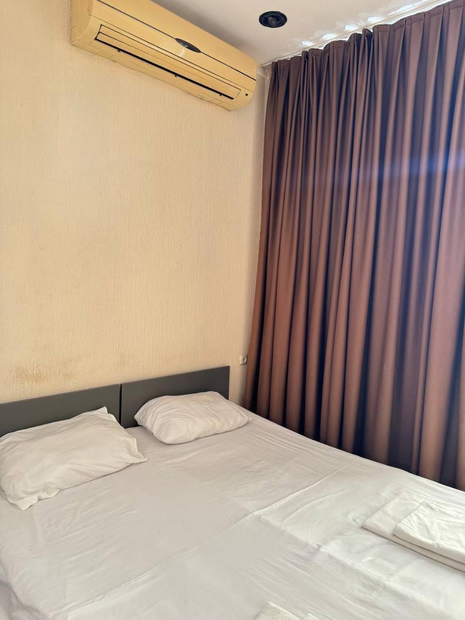 Centre Hotel-Hostel Ереван Экстерьер фото