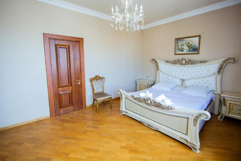 Centre Hotel-Hostel Ереван Экстерьер фото