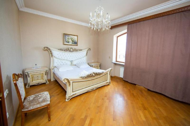 Centre Hotel-Hostel Ереван Экстерьер фото