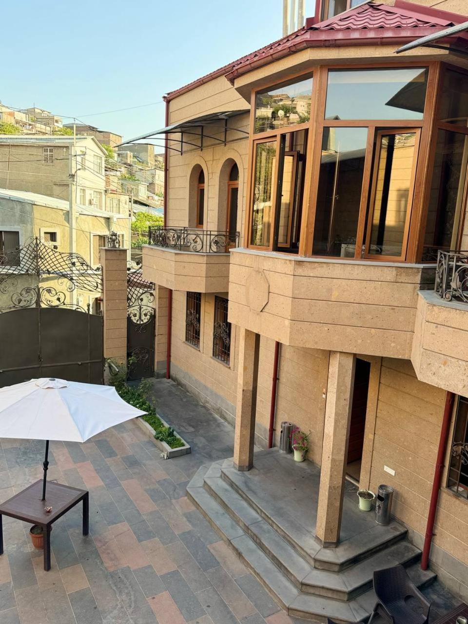 Centre Hotel-Hostel Ереван Экстерьер фото