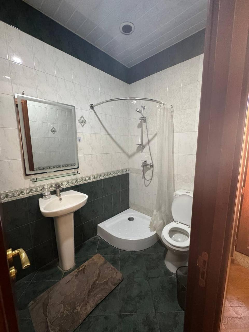 Centre Hotel-Hostel Ереван Экстерьер фото