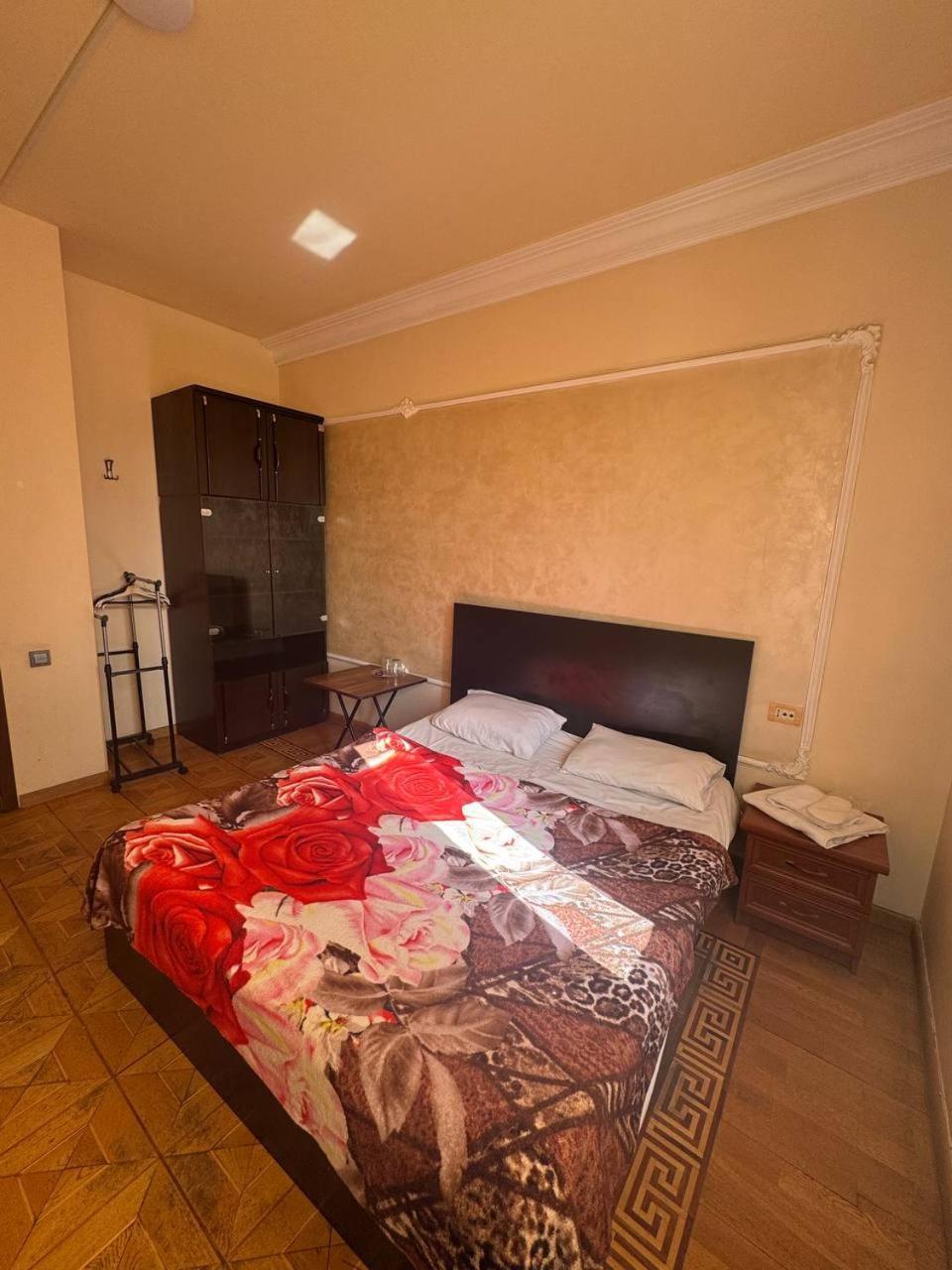 Centre Hotel-Hostel Ереван Экстерьер фото