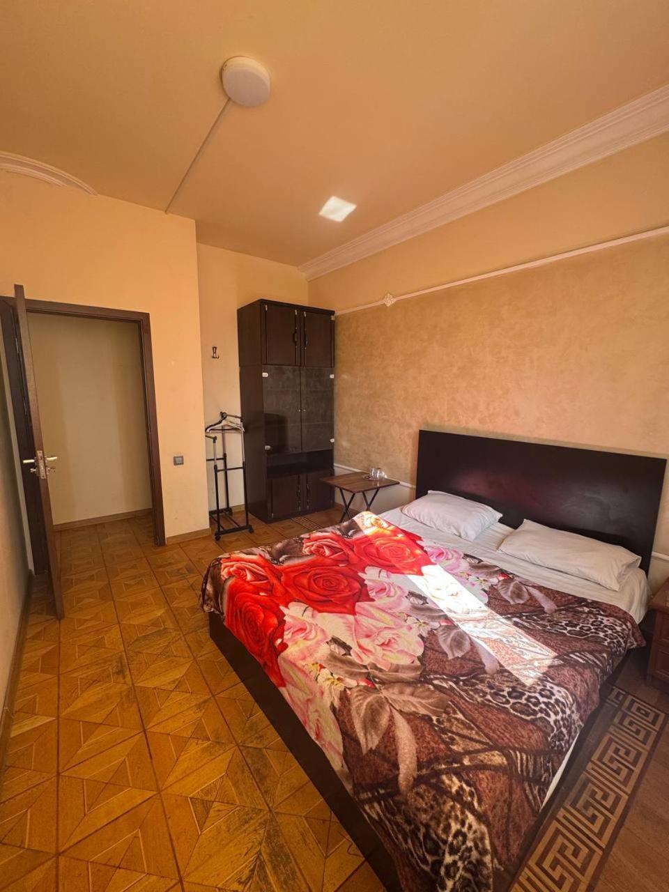 Centre Hotel-Hostel Ереван Экстерьер фото